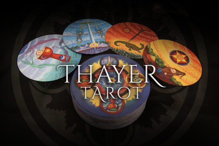 Photomontage et création de visuel publicitaire pour thayer tarot. réalisée par Margarita Pautrat graphiste freelance à Perpignan.